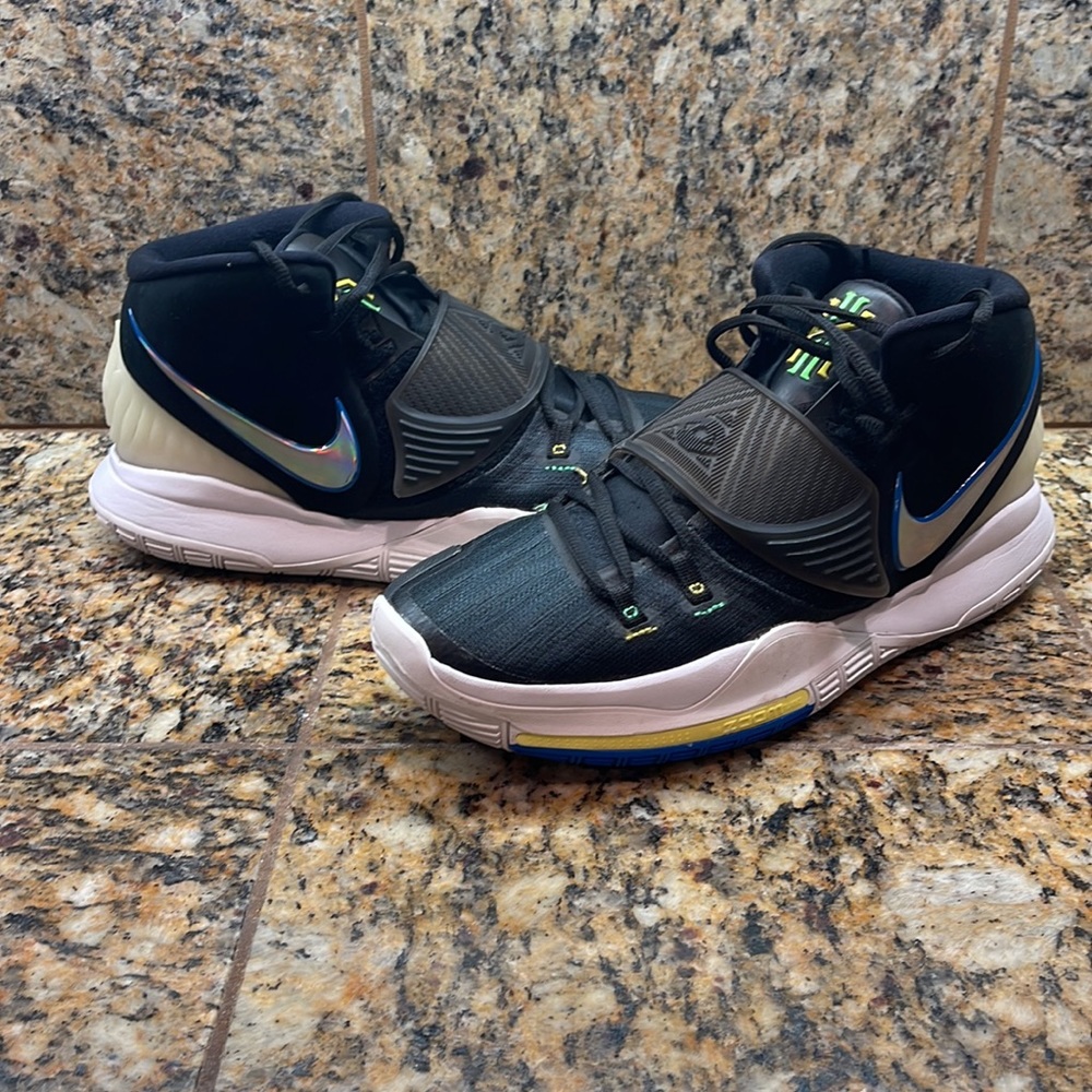 Kyrie 6 glow in the dark deadstock